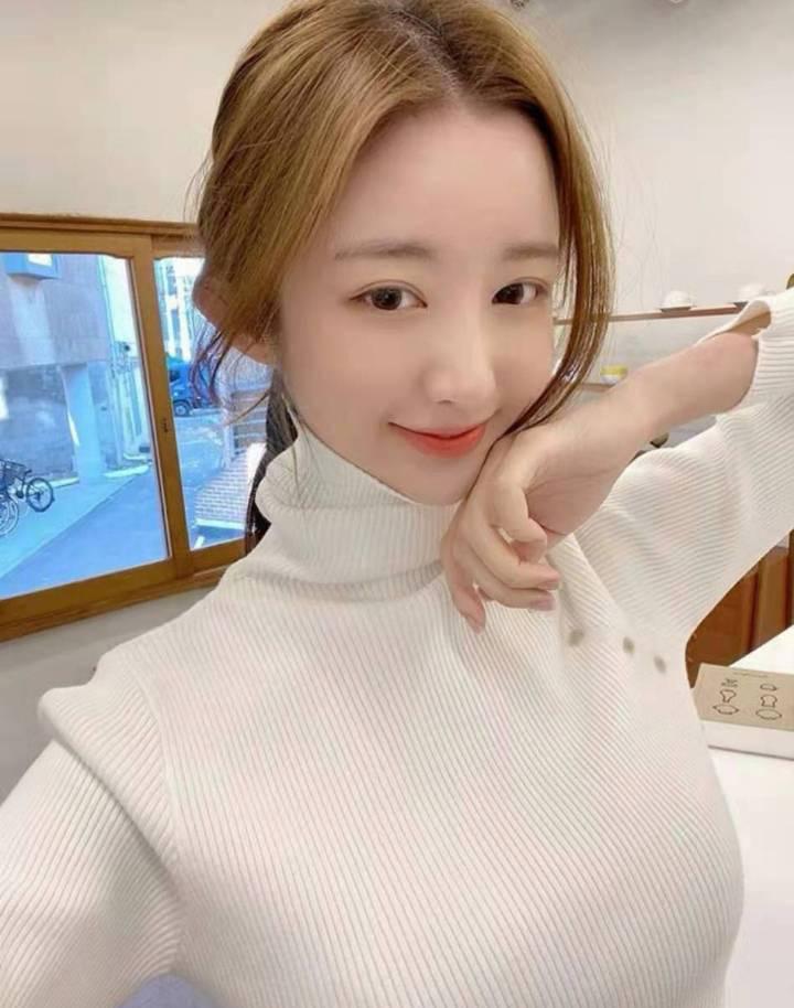 这个mz是脱衣舞兼职的