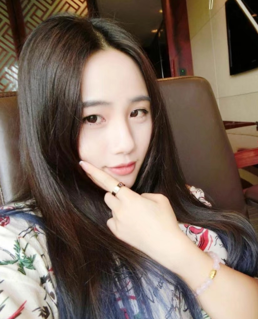 大胸小嫩妹够爽主动水多BB还是粉的